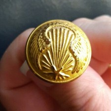 F04C03 bouton d'uniforme D25