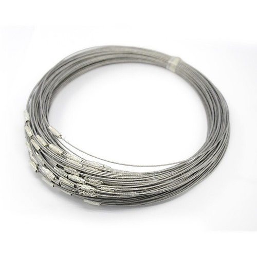 C208 lot 4 colliers - -,
