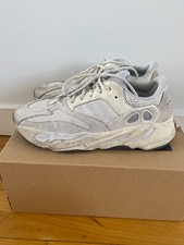 Yeezy Boost 700 Analog 10.5US - 44 2/3 EUR - Only used once.