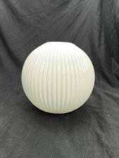 Globe De Lampe À Pétrole En Opaline Godronné