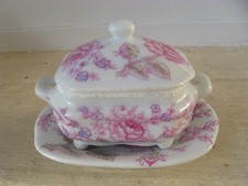 MINI SOUPIERE SUR PLATEAU PORCELAINE sur 8,3 cm de long