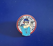PIN'S LAPEL PIN OFFICIEL DOUANES FRANCAISES LILLE TIR PISTOLET SIGNE BALLARD