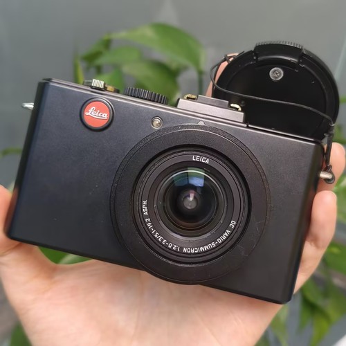Leica lux digital camera - 5,