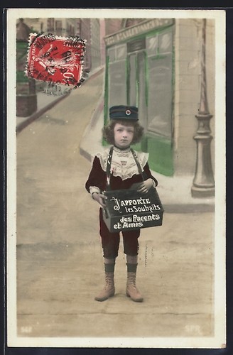 Carte postale petit facteur
