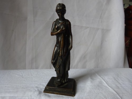 Femme antique sculpture - antique,