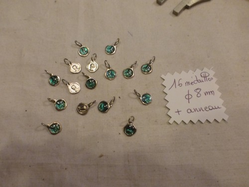 Lot ancienne breloques - 16,