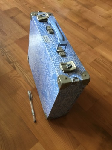 Belle rare valisette métal - rare,