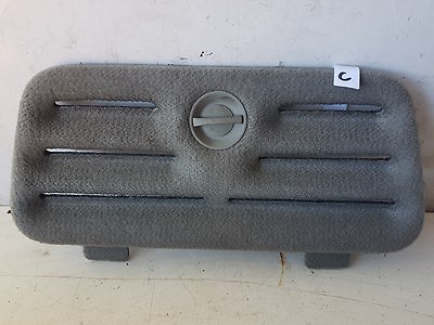 Porte cache coffre conducteur