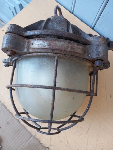 Lampe cage industrielle - cage,