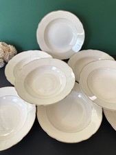 8 anciennes assiettes creuses