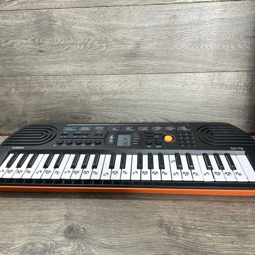 Casio keyboard black - 76,