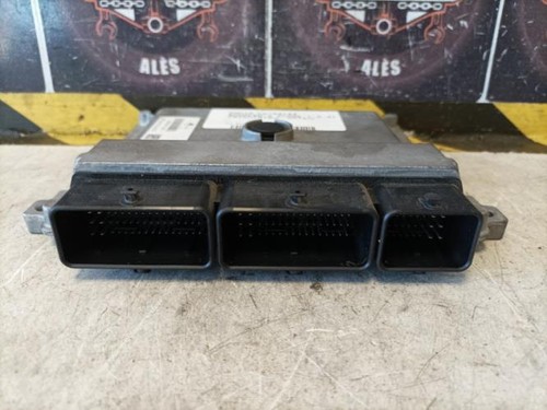 Calculateur moteur dacia - calculateur,
