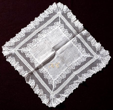 MOUCHOIR ANCIEN LINON, TULLE, DENTELLE BRODÉ MAIN