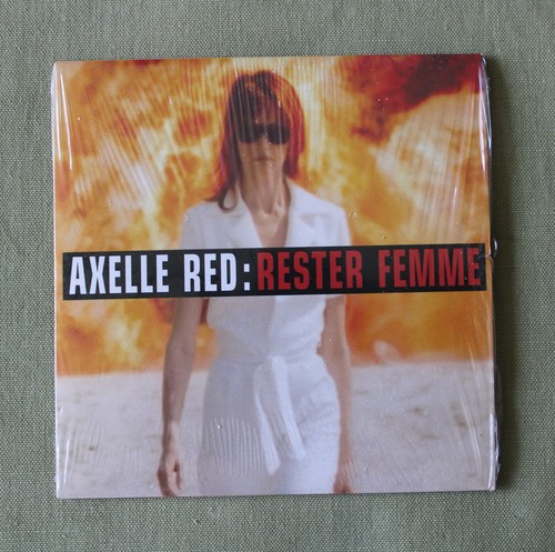 Single axelle red rester - axelle,
