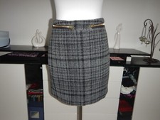 Jupe "Assos" taille 36 (17% laine) Portée une fois Longueur 43 cm, doublée