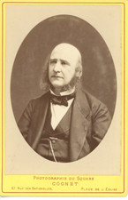 Cognet, Un homme prend la pose  Vintage albumen, Carte cabinet  Tirage albumin