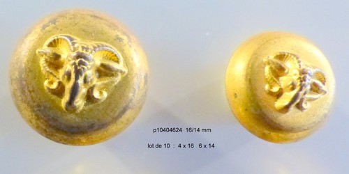 Lot boutons 4x 16 et - 10,