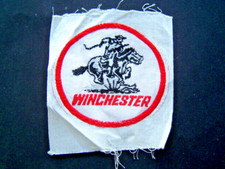 INSIGNE BADGE TISSU ancien : PUBLICITE WINCHESTER / CARABINE / CHASSE