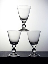 Service de 3 verres à vin en cristal Sèvres – Modèle Avril (neufs)