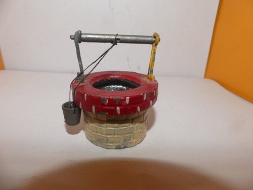 Figurine plomb ferme - en,