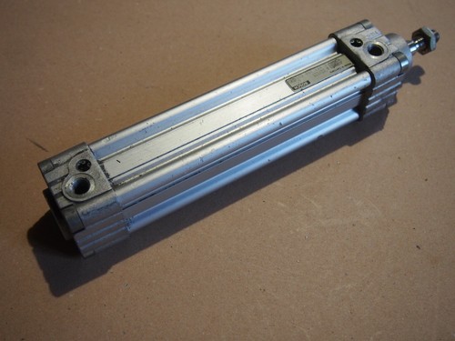 Vérin pneumatique bosch 822 - 0,