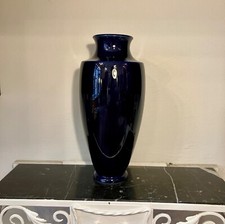 Manufacture Nationale de Sèvres. Important vase en porcelaine balustre bleu four