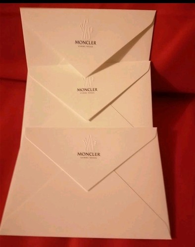 Moncler lot enveloppes - lot,