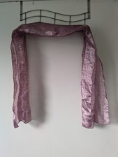 Écharpe rose légère 100 % polyester L 127 cm L 24 cm