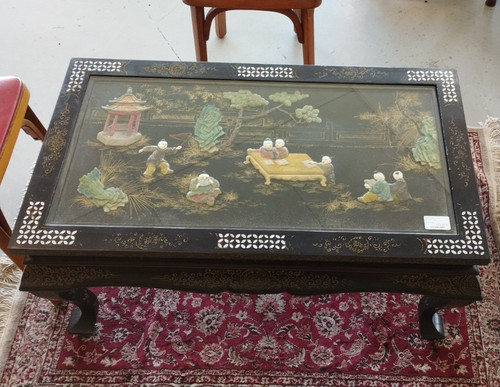 Table basse chinoise - basse, scène