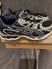 Asics Nimbus 10.1 noire neuve