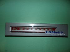 LS MODELS voiture voyageurs