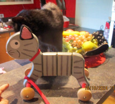 Ancien Jouet Bois de Plancher Chat articulé à roulettes JANOD