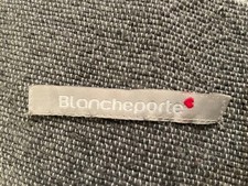 étiquette tissée Blanche porte VETEMENT old label