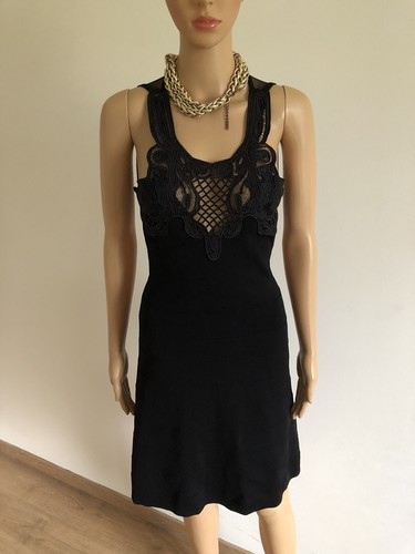Robe noire avec dentelle - robe,