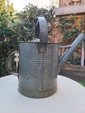 Ancien arrosoir en zinc début XXe siècle.  France.