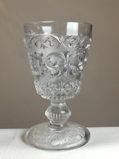 Verre en cristal moulé