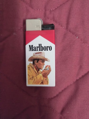 Vintage marlboro lighter - marlboro,