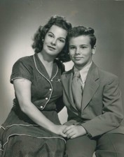 DEAN STOCKWELL AND HIS MOTHER KIM 1950 PHOTO ORIGINAL