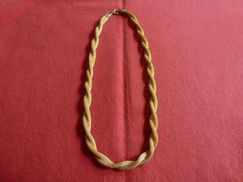 Magnifique collier plaque - magnifique,