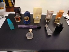 lot de miniatures de parfum