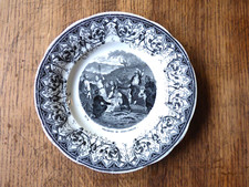 ASSIETTE PARLANTE CREIL ET MONTEREAU LEBEUF  MILLET N°8 triomphe de Jésus-Christ