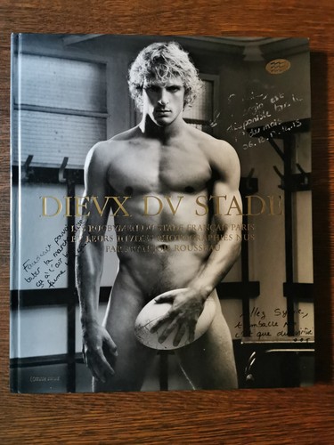 Dieux stade les rugbymen - du,