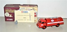 Corgi Heritage. E:1/50. Renault Fainéant citerne carburant "Esso".