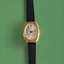 Superbe montre bracelet femme mecanique de marque RAY plaquée or ou platine ?