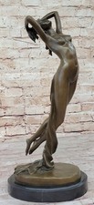 Sculpture En Bronze De Femme