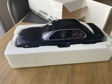 MINICHAMPS 1/18 100024004 BMW 535i 1988 bleu marine