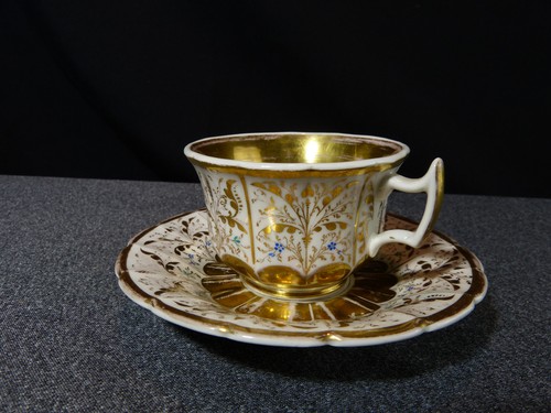 Tasse sous ancienne - ancienne, 19
