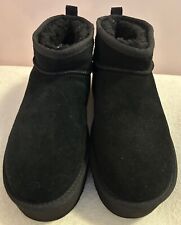 bottines noires  UGG femme 40 neuves 