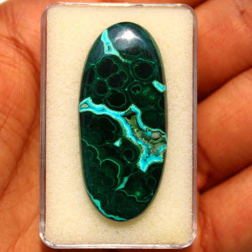 Pierre précieuse cabochon