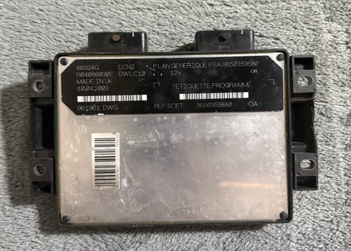Calculateur moteur peugeot - calculateur,
